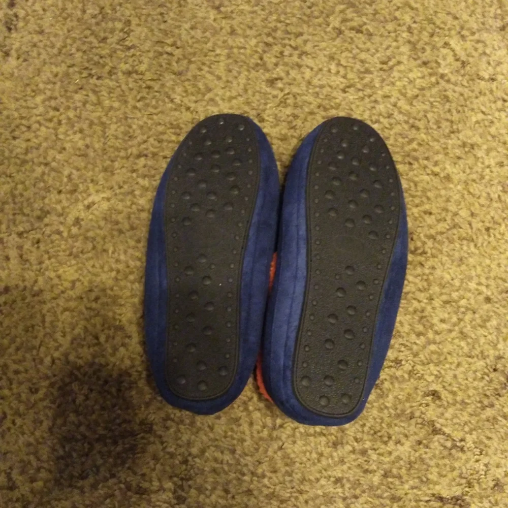 Campus Footnotes Slippers - Picture 3 of 4